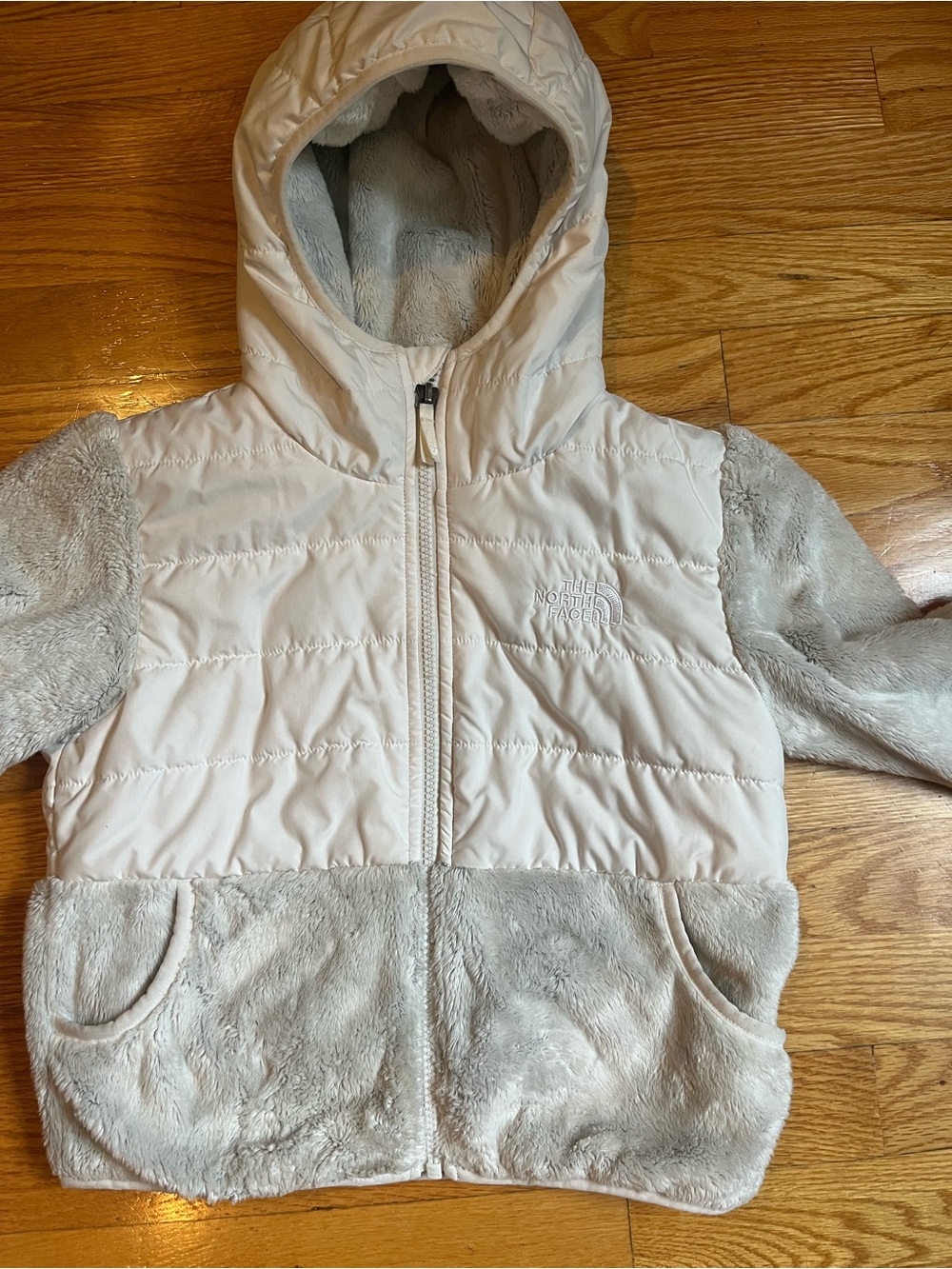 The North Face Girls' Hooded Puffer Coat in Cream and Light Gray